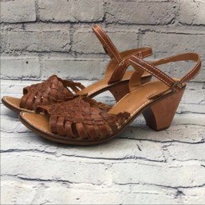 Leather tan huaraches